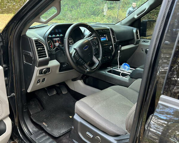 Черный Форд Ф-150, объемом двигателя 2.7 л и пробегом 299 тыс. км за 19100 $, фото 3 на Automoto.ua