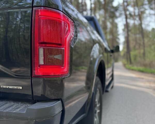 Черный Форд Ф-150, объемом двигателя 4.95 л и пробегом 144 тыс. км за 21000 $, фото 6 на Automoto.ua