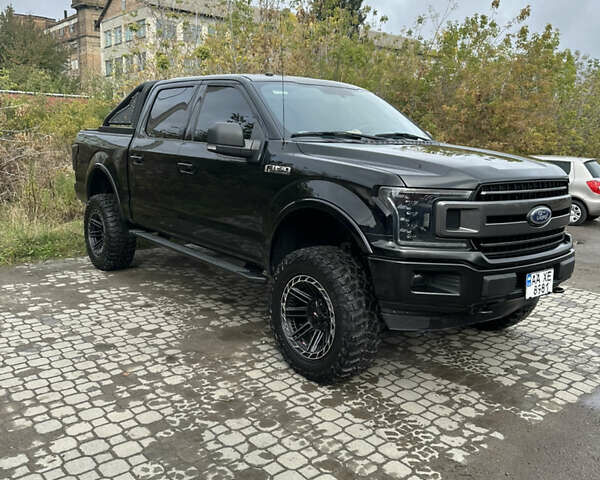 Форд Ф-150 2017 в Луцке на Automoto.ua Черный Форд Ф-150, объемом двигателя 2.69 л и пробегом 124 тыс. км за 34000 $, фото 2 на Automoto.ua