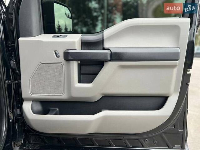 Чорний Форд Ф-150, об'ємом двигуна 2.69 л та пробігом 152 тис. км за 31300 $, фото 15 на Automoto.ua