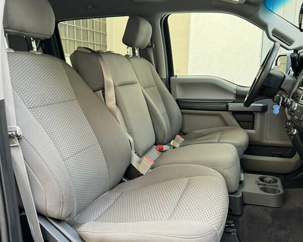 Черный Форд Ф-150, объемом двигателя 2.69 л и пробегом 94 тыс. км за 33000 $, фото 9 на Automoto.ua