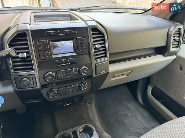 Черный Форд Ф-150, объемом двигателя 2.69 л и пробегом 94 тыс. км за 33000 $, фото 13 на Automoto.ua