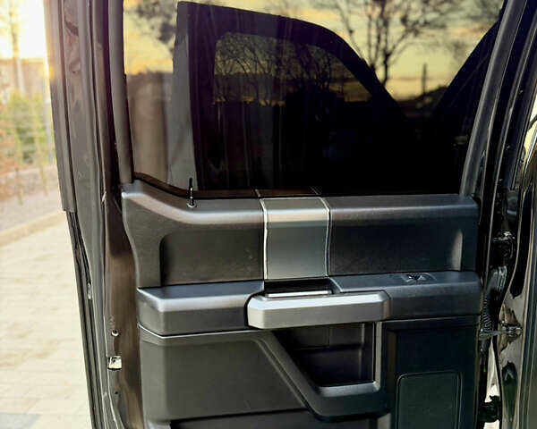 Черный Форд Ф-150, объемом двигателя 2.69 л и пробегом 190 тыс. км за 29900 $, фото 16 на Automoto.ua