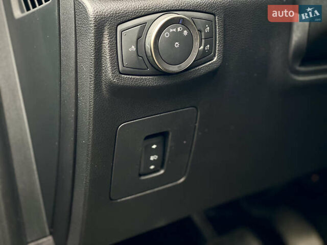 Черный Форд Ф-150, объемом двигателя 3.49 л и пробегом 50 тыс. км за 54990 $, фото 17 на Automoto.ua