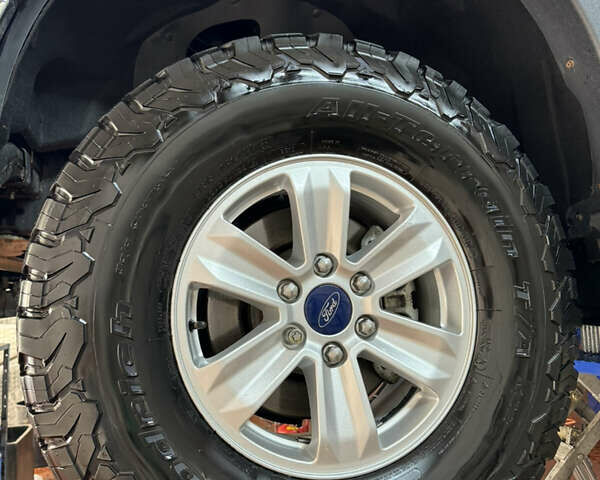 Черный Форд Ф-150, объемом двигателя 2.69 л и пробегом 94 тыс. км за 33000 $, фото 28 на Automoto.ua