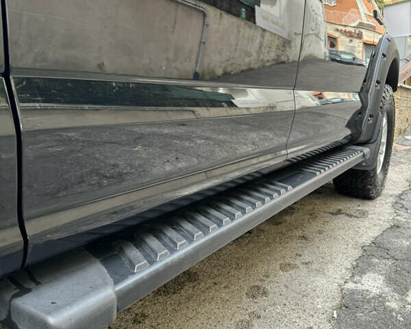 Черный Форд Ф-150, объемом двигателя 2.69 л и пробегом 94 тыс. км за 33000 $, фото 5 на Automoto.ua