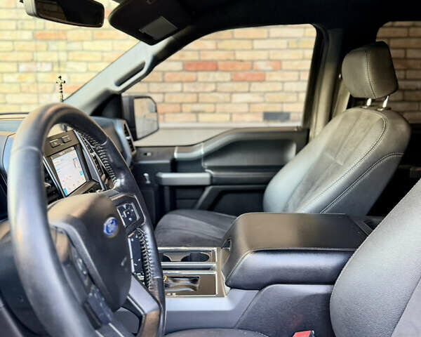 Черный Форд Ф-150, объемом двигателя 2.69 л и пробегом 190 тыс. км за 29900 $, фото 12 на Automoto.ua