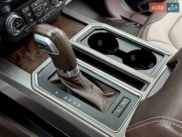 Форд Ф-150 2019 в Киеве на Automoto.ua Черный Форд Ф-150, объемом двигателя 3.5 л и пробегом 70 тыс. км за 61000 $, фото 58 на Automoto.ua