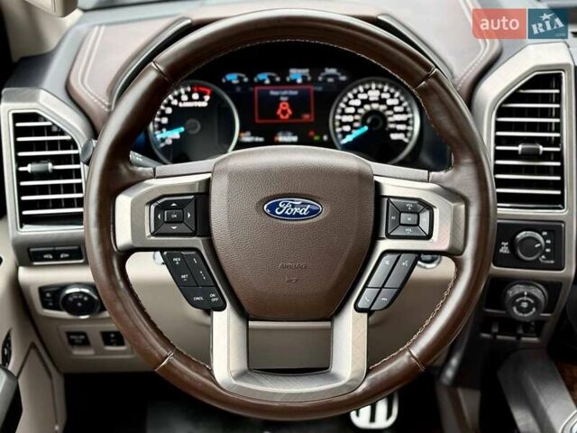 Форд Ф-150 2019 в Киеве на Automoto.ua Черный Форд Ф-150, объемом двигателя 3.5 л и пробегом 70 тыс. км за 61000 $, фото 53 на Automoto.ua