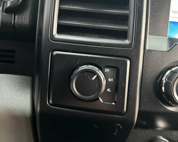 Чорний Форд Ф-150, об'ємом двигуна 2.69 л та пробігом 49 тис. км за 27999 $, фото 42 на Automoto.ua