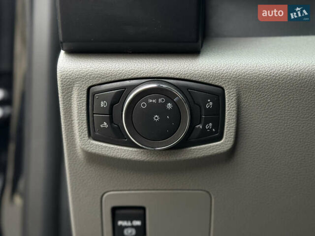 Черный Форд Ф-150, объемом двигателя 3.49 л и пробегом 71 тыс. км за 39900 $, фото 31 на Automoto.ua