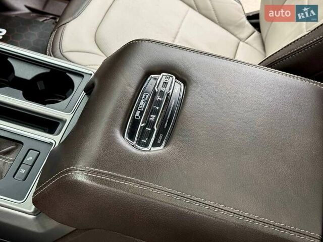 Форд Ф-150 2019 в Киеве на Automoto.ua Черный Форд Ф-150, объемом двигателя 3.5 л и пробегом 70 тыс. км за 61000 $, фото 59 на Automoto.ua