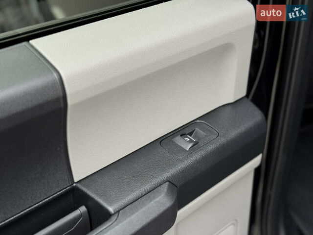 Черный Форд Ф-150, объемом двигателя 3.49 л и пробегом 71 тыс. км за 39900 $, фото 42 на Automoto.ua