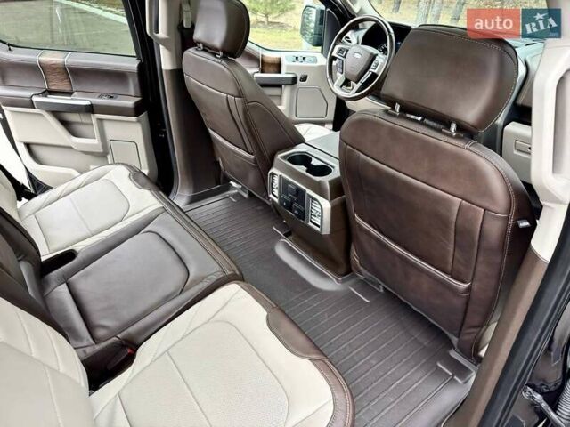 Форд Ф-150 2019 в Киеве на Automoto.ua Черный Форд Ф-150, объемом двигателя 3.5 л и пробегом 70 тыс. км за 61000 $, фото 87 на Automoto.ua