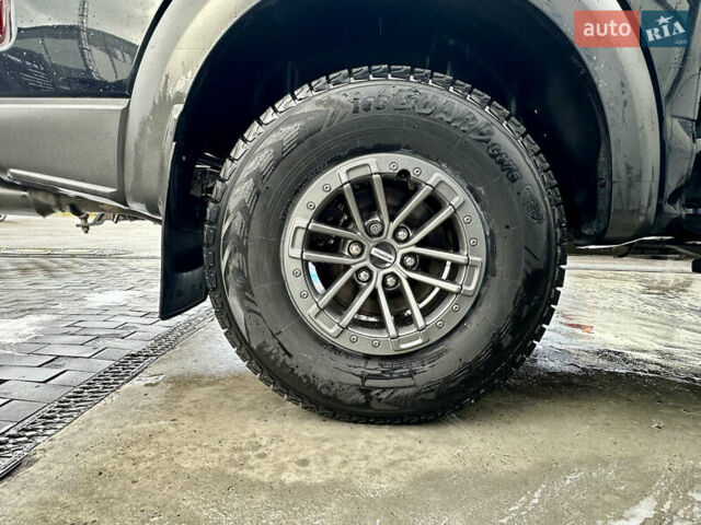 Форд Ф-150 2019 в Киеве на Automoto.ua Черный Форд Ф-150, объемом двигателя 3.49 л и пробегом 77 тыс. км за 63500 $, фото 7 на Automoto.ua