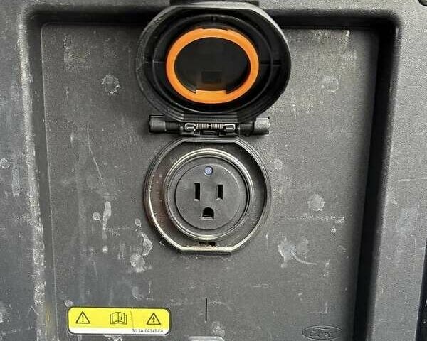 Черный Форд Ф-150, объемом двигателя 3.5 л и пробегом 64 тыс. км за 48888 $, фото 58 на Automoto.ua