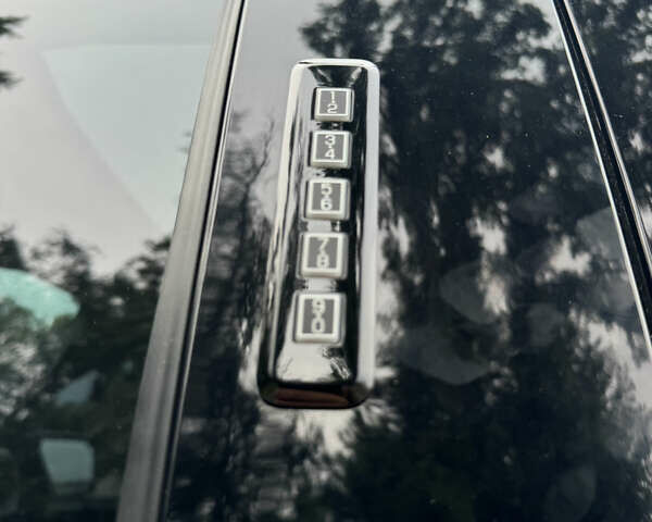 Форд Ф-150 2023 в Киеве на Automoto.ua Черный Форд Ф-150, объемом двигателя 3.5 л и пробегом 25 тыс. км за 95999 $, фото 17 на Automoto.ua