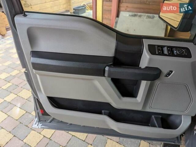 Форд Ф-150, объемом двигателя 3.3 л и пробегом 101 тыс. км за 34950 $, фото 16 на Automoto.ua