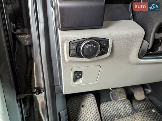 Форд Ф-150, объемом двигателя 3.3 л и пробегом 101 тыс. км за 34950 $, фото 14 на Automoto.ua