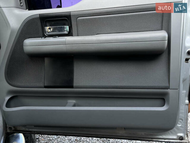 Сірий Форд Ф-150, об'ємом двигуна 5.4 л та пробігом 155 тис. км за 24500 $, фото 19 на Automoto.ua