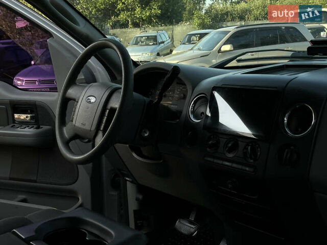 Сірий Форд Ф-150, об'ємом двигуна 5.4 л та пробігом 155 тис. км за 24500 $, фото 18 на Automoto.ua