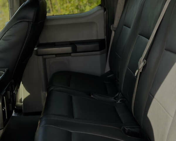 Сірий Форд Ф-150, об'ємом двигуна 5 л та пробігом 170 тис. км за 22500 $, фото 7 на Automoto.ua