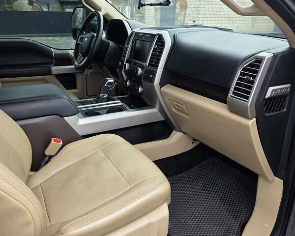 Сірий Форд Ф-150, об'ємом двигуна 5 л та пробігом 75 тис. км за 19999 $, фото 14 на Automoto.ua
