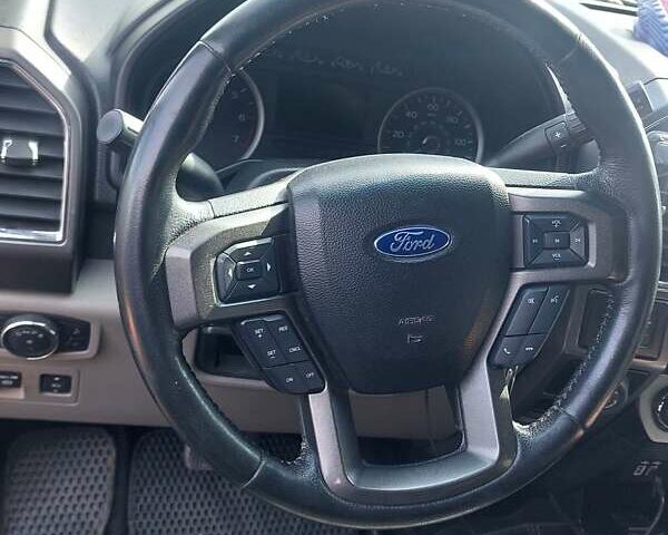 Сірий Форд Ф-150, об'ємом двигуна 2.69 л та пробігом 125 тис. км за 30000 $, фото 10 на Automoto.ua