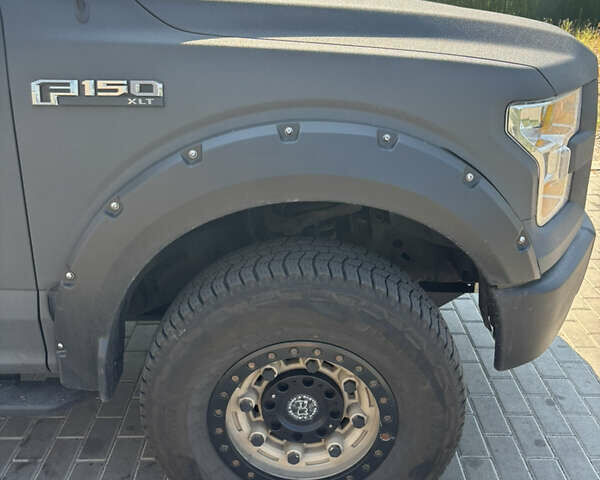 Серый Форд Ф-150, объемом двигателя 5 л и пробегом 55 тыс. км за 26000 $, фото 3 на Automoto.ua