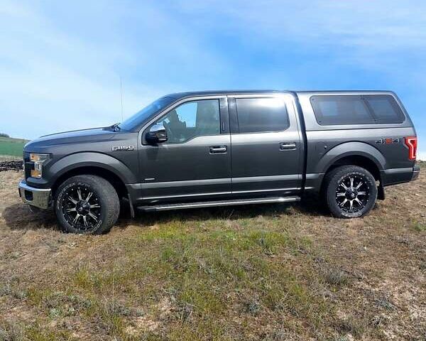 Сірий Форд Ф-150, об'ємом двигуна 2.69 л та пробігом 125 тис. км за 30000 $, фото 6 на Automoto.ua