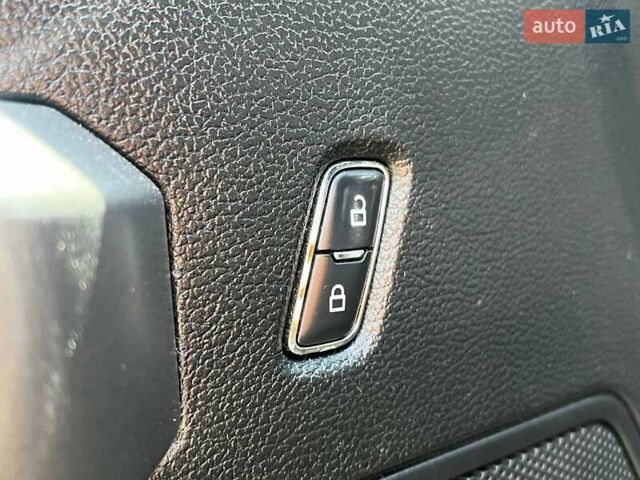 Серый Форд Ф-150, объемом двигателя 2.69 л и пробегом 123 тыс. км за 17490 $, фото 20 на Automoto.ua