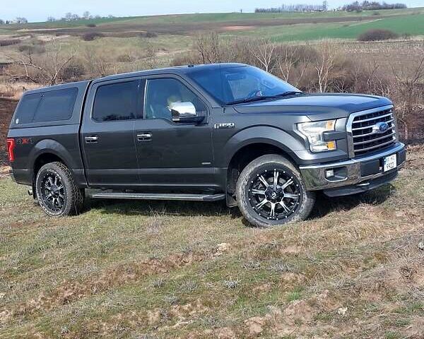 Сірий Форд Ф-150, об'ємом двигуна 2.69 л та пробігом 125 тис. км за 30000 $, фото 11 на Automoto.ua