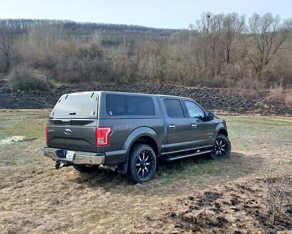 Сірий Форд Ф-150, об'ємом двигуна 2.69 л та пробігом 125 тис. км за 30000 $, фото 8 на Automoto.ua