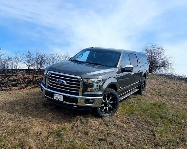 Сірий Форд Ф-150, об'ємом двигуна 2.69 л та пробігом 125 тис. км за 30000 $, фото 7 на Automoto.ua