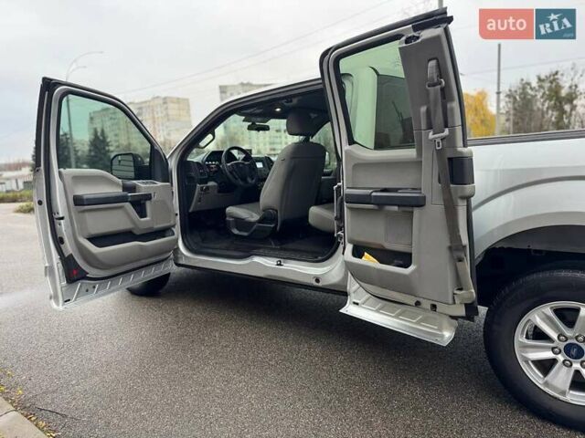 Серый Форд Ф-150, объемом двигателя 2.7 л и пробегом 207 тыс. км за 17500 $, фото 26 на Automoto.ua