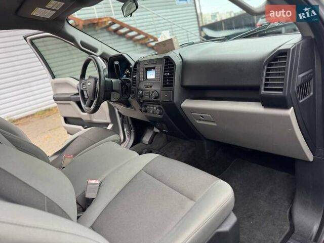 Серый Форд Ф-150, объемом двигателя 2.7 л и пробегом 207 тыс. км за 17500 $, фото 34 на Automoto.ua