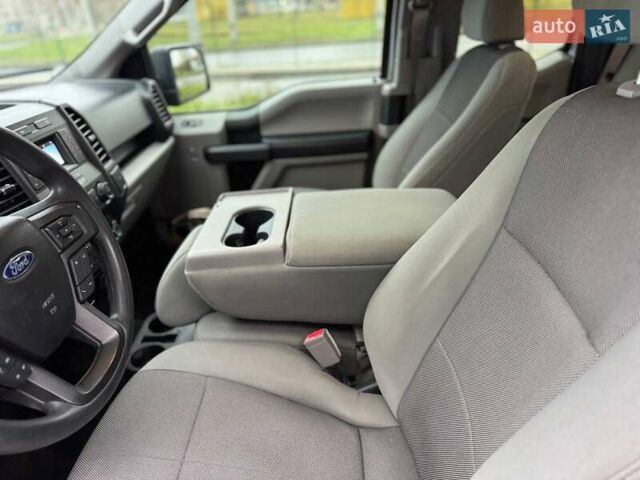 Серый Форд Ф-150, объемом двигателя 2.7 л и пробегом 207 тыс. км за 17500 $, фото 33 на Automoto.ua