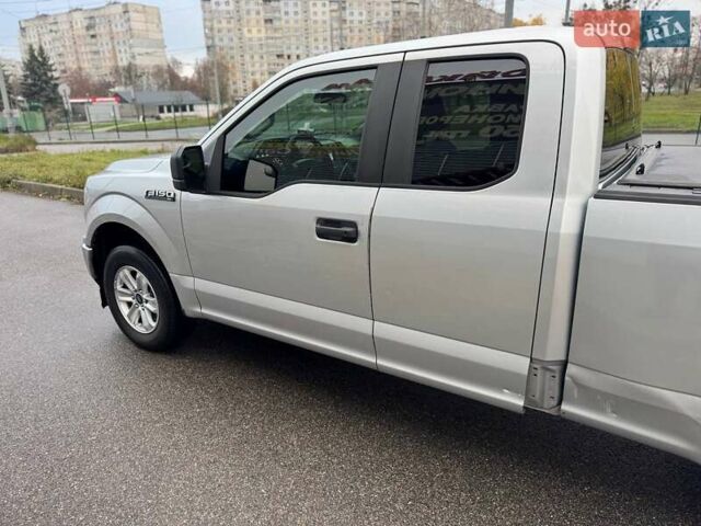 Серый Форд Ф-150, объемом двигателя 2.7 л и пробегом 207 тыс. км за 17500 $, фото 9 на Automoto.ua