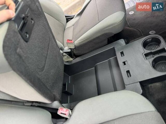 Серый Форд Ф-150, объемом двигателя 2.7 л и пробегом 207 тыс. км за 17500 $, фото 35 на Automoto.ua