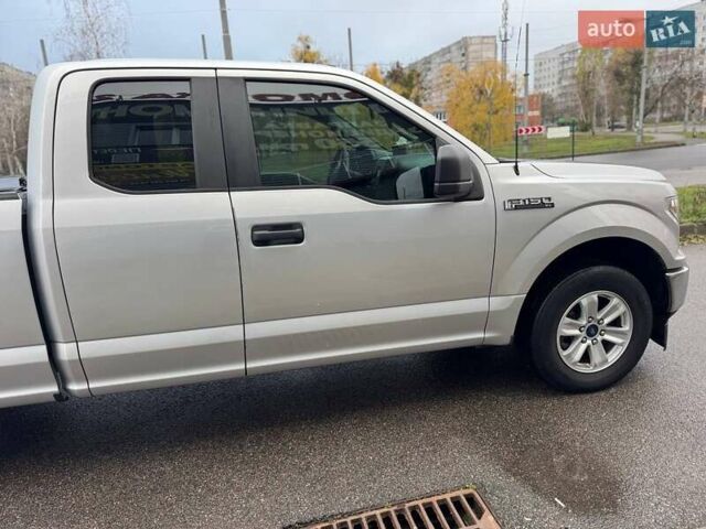 Серый Форд Ф-150, объемом двигателя 2.7 л и пробегом 207 тыс. км за 17500 $, фото 16 на Automoto.ua