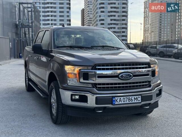 Форд Ф-150 2018 в Киеве на Automoto.ua Серый Форд Ф-150, объемом двигателя 2.7 л и пробегом 67 тыс. км за 34750 $, фото 2 на Automoto.ua