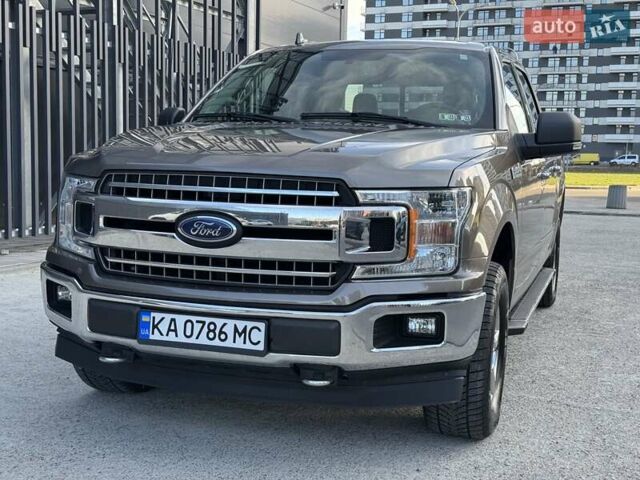 Форд Ф-150 2018 в Киеве на Automoto.ua Серый Форд Ф-150, объемом двигателя 2.7 л и пробегом 67 тыс. км за 34750 $, фото 114 на Automoto.ua