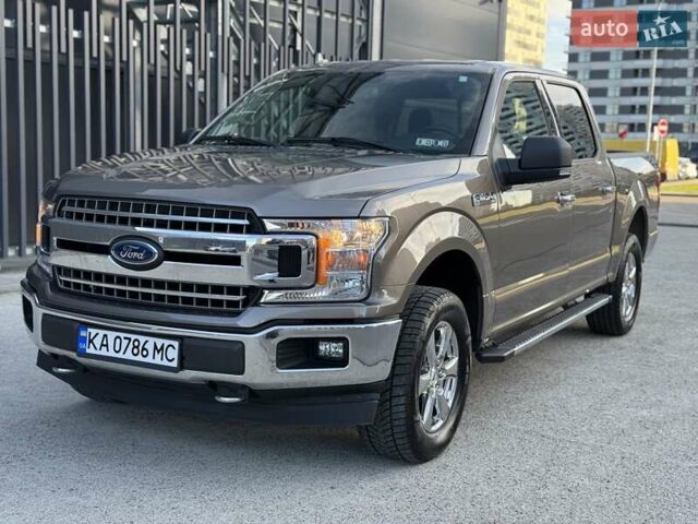 Форд Ф-150 2018 в Киеве на Automoto.ua Серый Форд Ф-150, объемом двигателя 2.7 л и пробегом 67 тыс. км за 34750 $, фото 113 на Automoto.ua