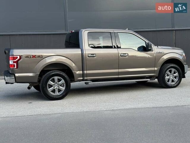 Форд Ф-150 2018 в Киеве на Automoto.ua Серый Форд Ф-150, объемом двигателя 2.7 л и пробегом 67 тыс. км за 34750 $, фото 8 на Automoto.ua