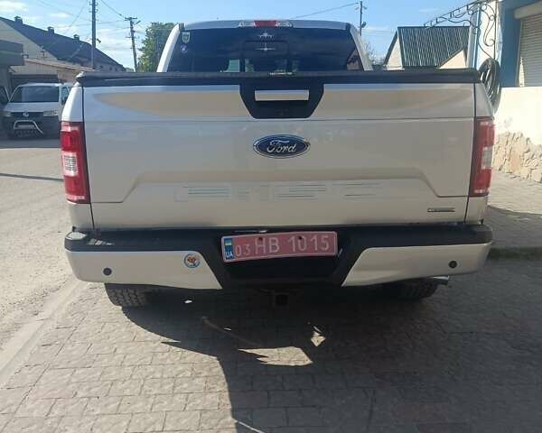 Сірий Форд Ф-150, об'ємом двигуна 0 л та пробігом 100 тис. км за 23000 $, фото 2 на Automoto.ua