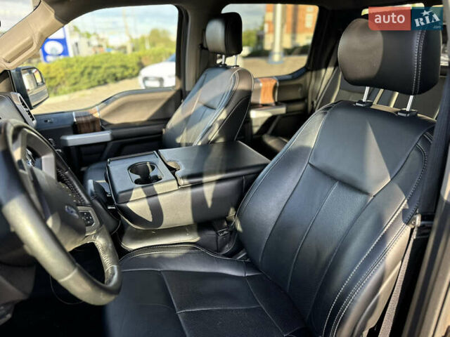 Форд Ф-150 2019 в Сумах на Automoto.ua Серый Форд Ф-150, объемом двигателя 2.7 л и пробегом 90 тыс. км за 34500 $, фото 17 на Automoto.ua