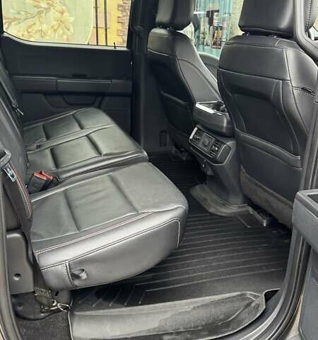 Серый Форд Ф-150, объемом двигателя 5.04 л и пробегом 60 тыс. км за 48500 $, фото 12 на Automoto.ua