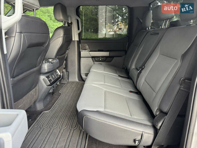 Форд Ф-150 2021 в Киеве на Automoto.ua Серый Форд Ф-150, объемом двигателя 2.7 л и пробегом 88 тыс. км за 39500 $, фото 16 на Automoto.ua