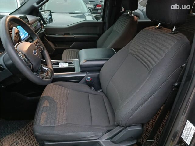 Серый Форд Ф-150, объемом двигателя 2.7 л и пробегом 185 тыс. км за 30990 $, фото 23 на Automoto.ua