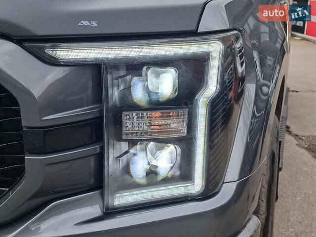 Серый Форд Ф-150, объемом двигателя 2.7 л и пробегом 185 тыс. км за 30940 $, фото 4 на Automoto.ua